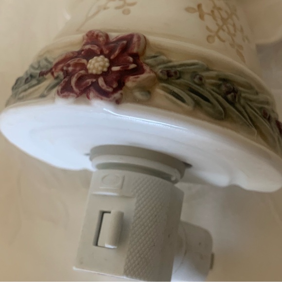 Ceramic Angel Night Light - Picture 8 of 15